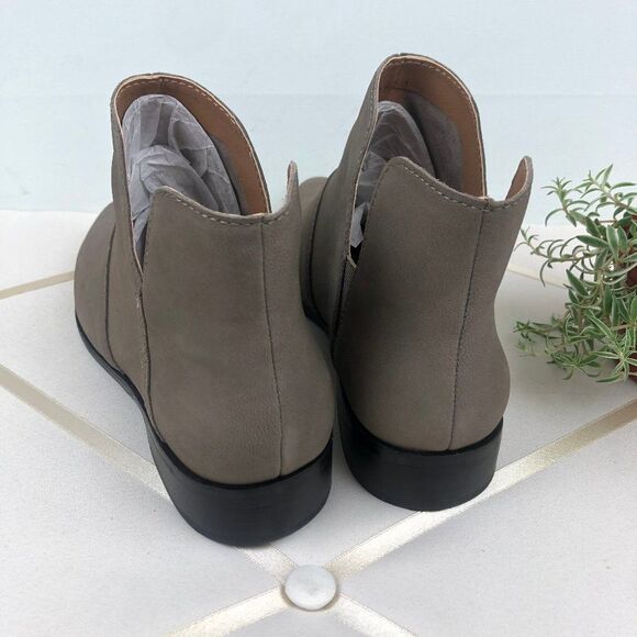 Lucky Brand Paramo Titanium Grant Nubuck Bootie - Picture 5 of 6